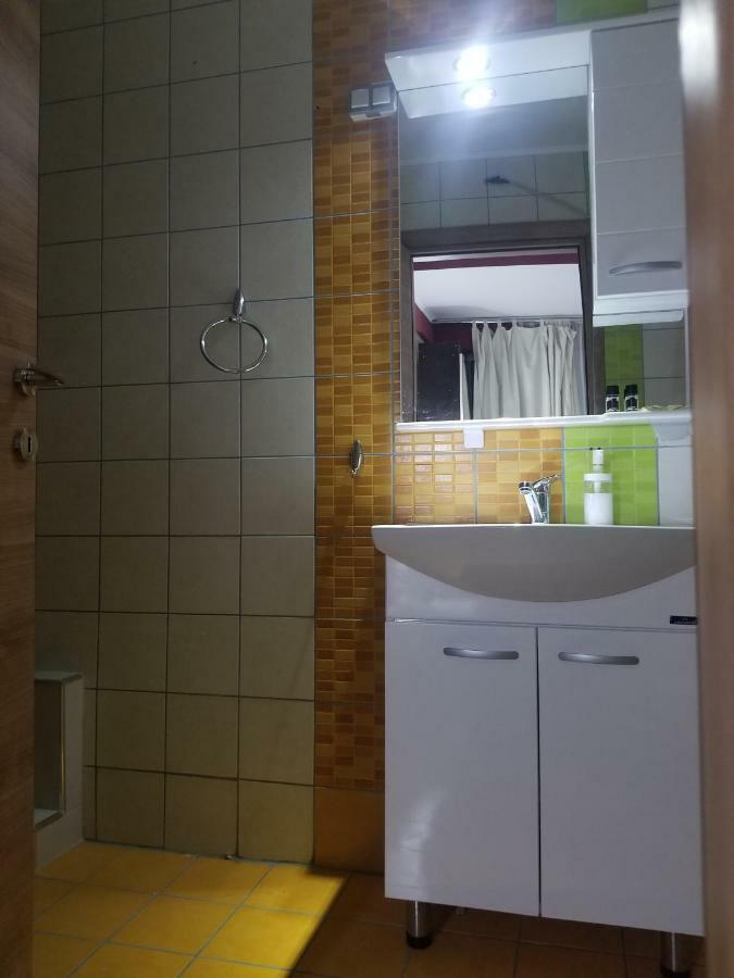 Vila Ineks Ohrid Hotell Exteriör bild