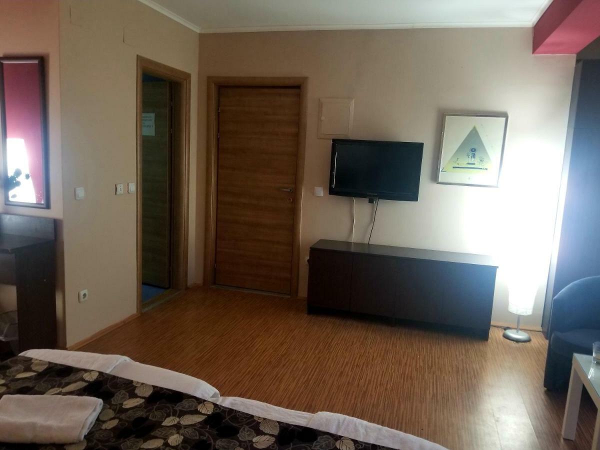 Vila Ineks Ohrid Hotell Exteriör bild